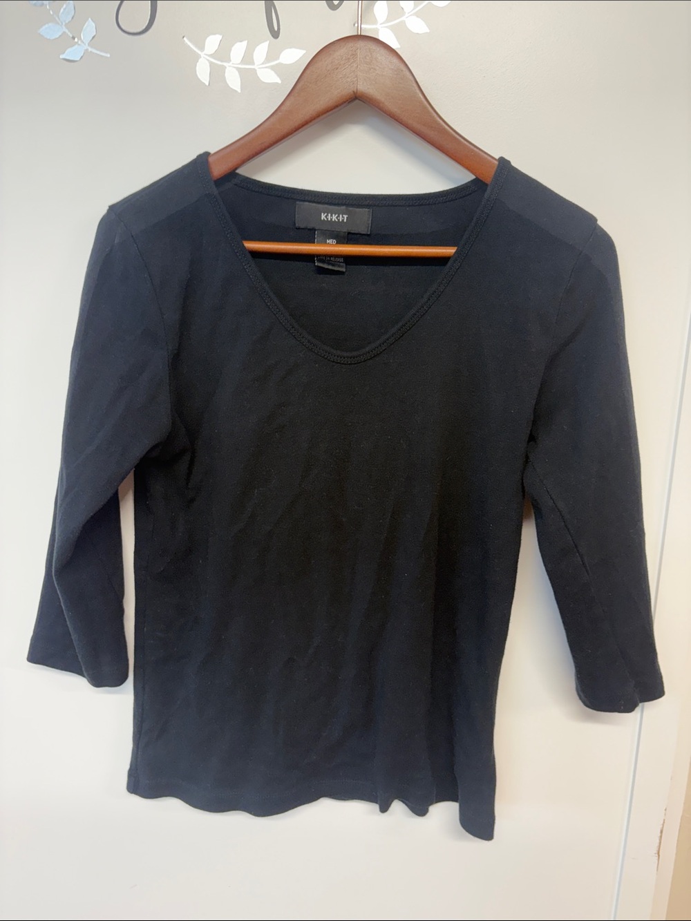 KIK•KIT Black V-Neck Long Sleeve Women's Tee